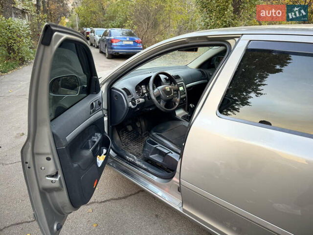 Бежевий Шкода Октавія, об'ємом двигуна 1.8 л та пробігом 205 тис. км за 8000 $, фото 16 на Automoto.ua