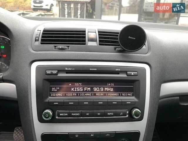 Бежевий Шкода Октавія, об'ємом двигуна 1.8 л та пробігом 217 тис. км за 8990 $, фото 30 на Automoto.ua