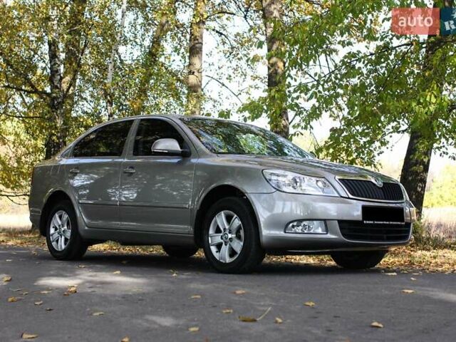 Бежевый Шкода Октавия, объемом двигателя 1.8 л и пробегом 217 тыс. км за 8600 $, фото 12 на Automoto.ua