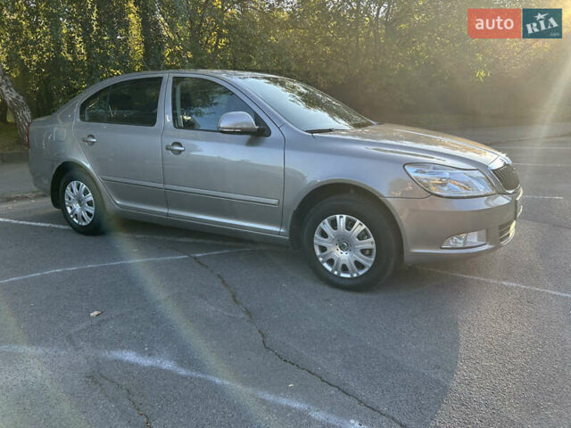 Бежевый Шкода Октавия, объемом двигателя 1.8 л и пробегом 39 тыс. км за 12200 $, фото 15 на Automoto.ua