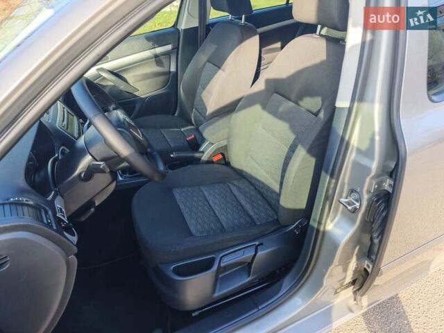 Бежевий Шкода Октавія, об'ємом двигуна 1.6 л та пробігом 200 тис. км за 8199 $, фото 8 на Automoto.ua