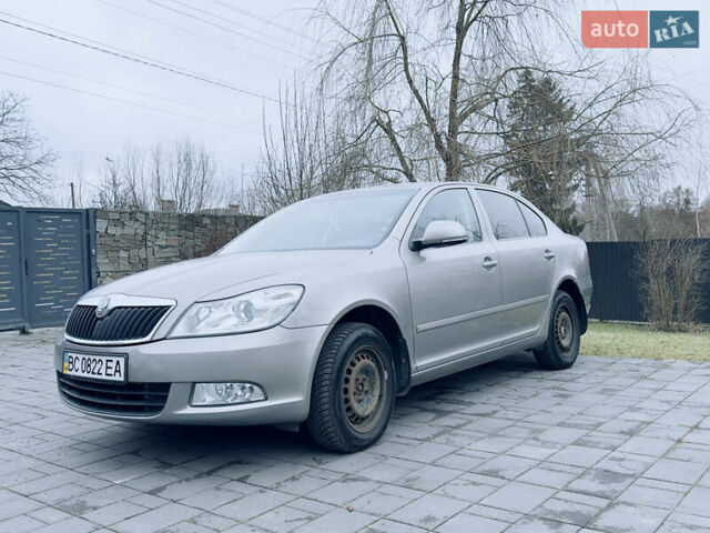 Бежевий Шкода Октавія, об'ємом двигуна 1.6 л та пробігом 112 тис. км за 9000 $, фото 2 на Automoto.ua