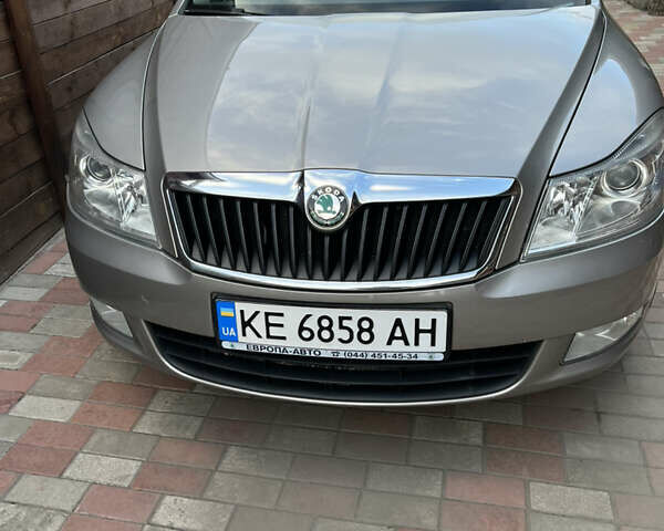 Бежевый Шкода Октавия, объемом двигателя 1.8 л и пробегом 165 тыс. км за 8800 $, фото 7 на Automoto.ua