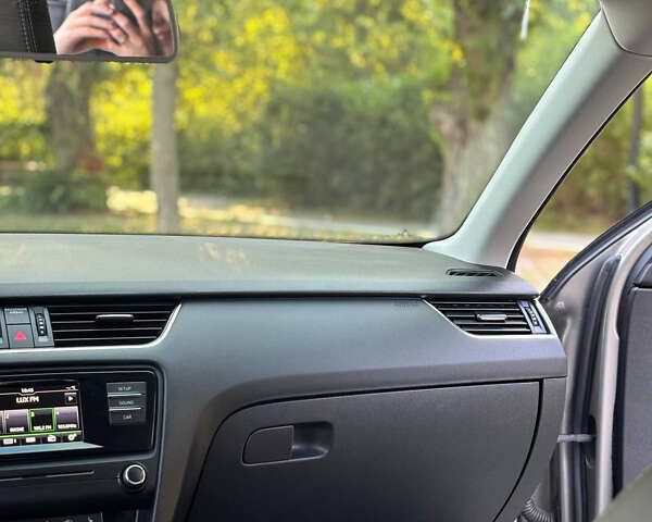 Шкода Октавія 2013 у Харкові на Automoto.ua Бежевий Шкода Октавія, об'ємом двигуна 1.8 л та пробігом 89 тис. км за 14000 $, фото 13 на Automoto.ua