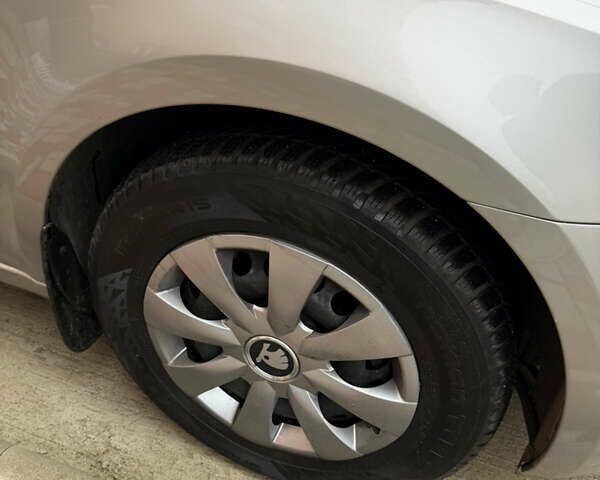 Бежевий Шкода Октавія, об'ємом двигуна 1.4 л та пробігом 215 тис. км за 9350 $, фото 17 на Automoto.ua