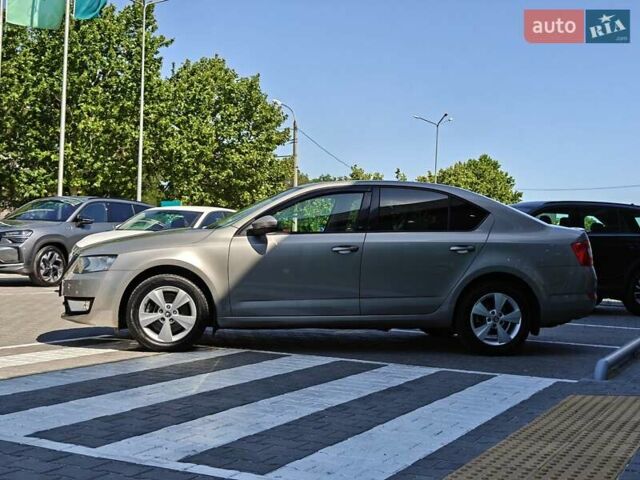 Бежевый Шкода Октавия, объемом двигателя 1.8 л и пробегом 144 тыс. км за 11900 $, фото 8 на Automoto.ua