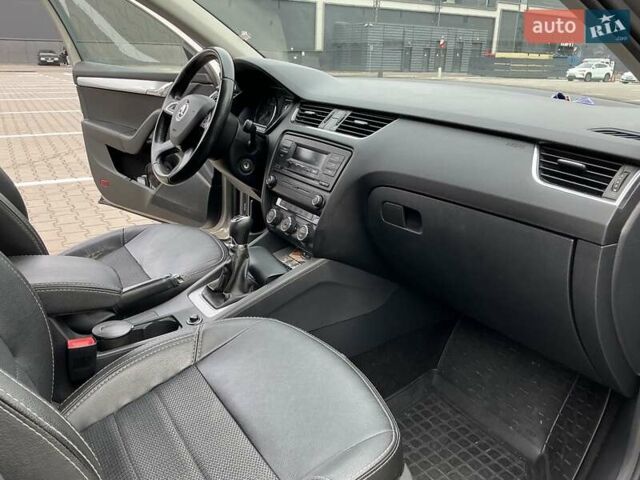 Бежевый Шкода Октавия, объемом двигателя 1.4 л и пробегом 131 тыс. км за 11500 $, фото 7 на Automoto.ua