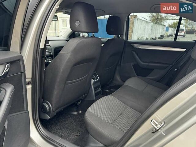 Шкода Октавия 2013 в Киеве на Automoto.ua Бежевый Шкода Октавия, объемом двигателя 1.4 л и пробегом 213 тыс. км за 10400 $, фото 11 на Automoto.ua