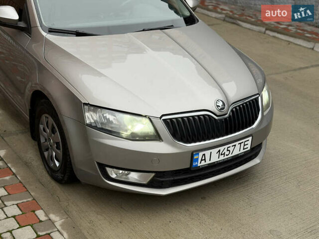 Бежевий Шкода Октавія, об'ємом двигуна 1.4 л та пробігом 215 тис. км за 9350 $, фото 2 на Automoto.ua