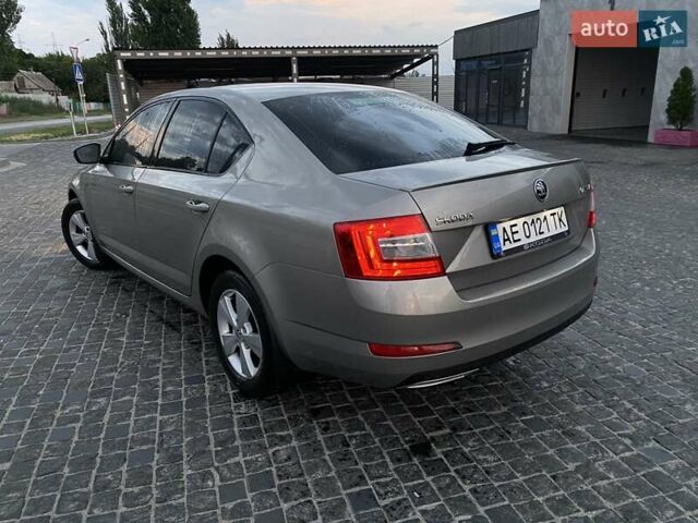 Шкода Октавія 2013 у Дніпро (Дніпропетровську) на Automoto.ua Бежевий Шкода Октавія, об'ємом двигуна 1.8 л та пробігом 242 тис. км за 10500 $, фото 4 на Automoto.ua