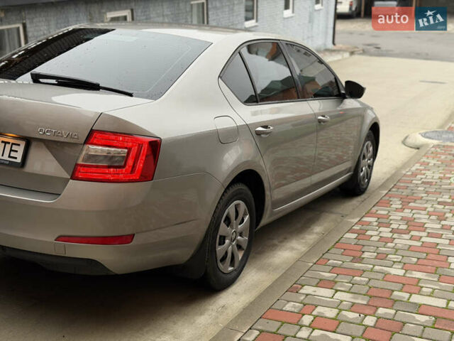 Бежевий Шкода Октавія, об'ємом двигуна 1.4 л та пробігом 215 тис. км за 9350 $, фото 3 на Automoto.ua