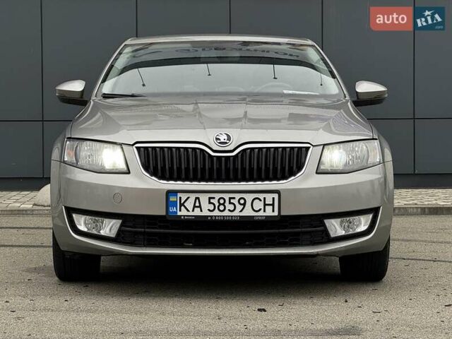 Шкода Октавия 2013 в Киеве на Automoto.ua Бежевый Шкода Октавия, объемом двигателя 1.4 л и пробегом 213 тыс. км за 10400 $, фото 2 на Automoto.ua