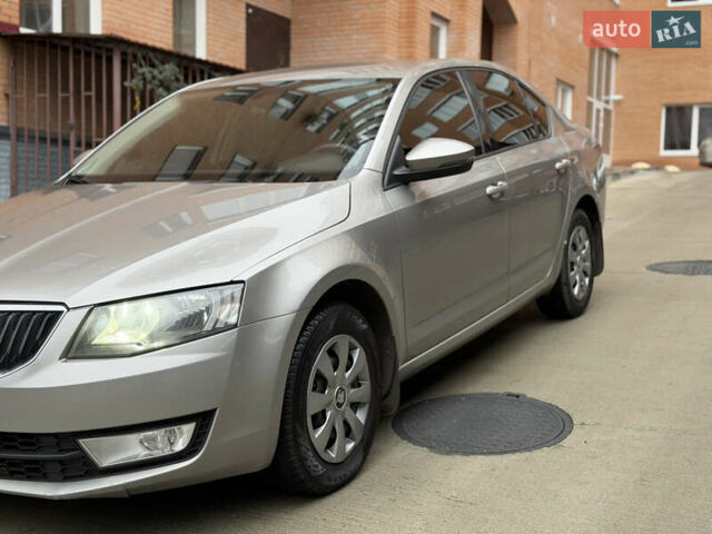 Бежевий Шкода Октавія, об'ємом двигуна 1.4 л та пробігом 215 тис. км за 9350 $, фото 8 на Automoto.ua