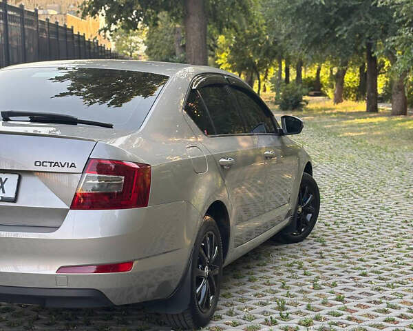 Шкода Октавія 2013 у Харкові на Automoto.ua Бежевий Шкода Октавія, об'ємом двигуна 1.8 л та пробігом 89 тис. км за 14000 $, фото 4 на Automoto.ua