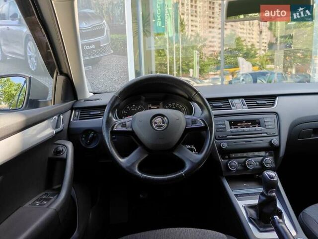 Бежевый Шкода Октавия, объемом двигателя 1.8 л и пробегом 144 тыс. км за 11900 $, фото 27 на Automoto.ua