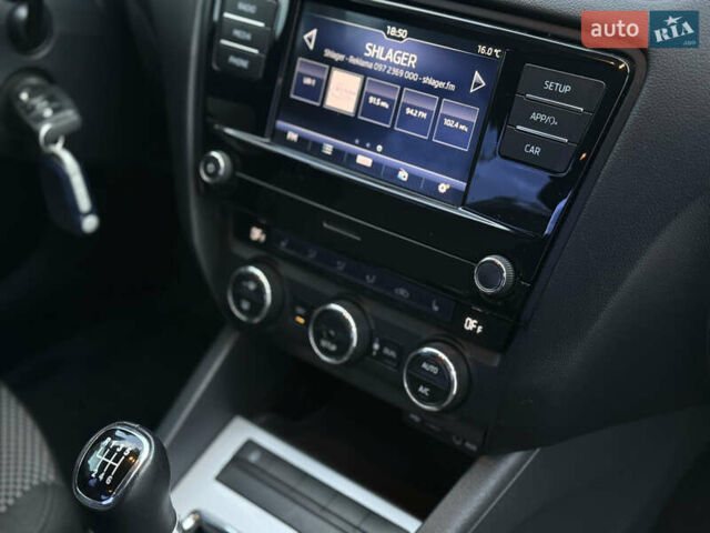 Бежевый Шкода Октавия, объемом двигателя 1.4 л и пробегом 270 тыс. км за 8500 $, фото 53 на Automoto.ua