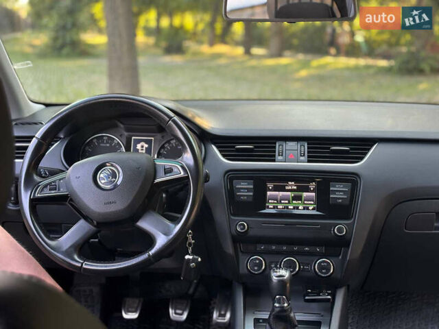 Шкода Октавія 2013 у Харкові на Automoto.ua Бежевий Шкода Октавія, об'ємом двигуна 1.8 л та пробігом 89 тис. км за 14000 $, фото 10 на Automoto.ua