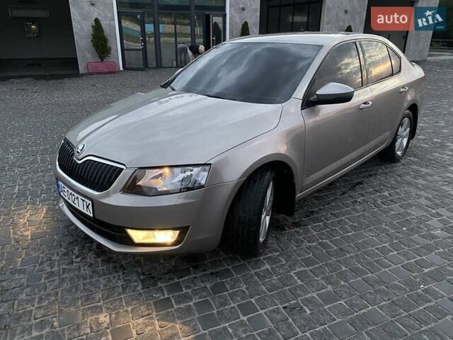 Шкода Октавія 2013 у Дніпро (Дніпропетровську) на Automoto.ua Бежевий Шкода Октавія, об'ємом двигуна 1.8 л та пробігом 242 тис. км за 10500 $, фото 6 на Automoto.ua