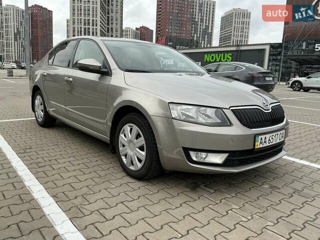 Бежевый Шкода Октавия, объемом двигателя 1.4 л и пробегом 131 тыс. км за 11500 $, фото 2 на Automoto.ua