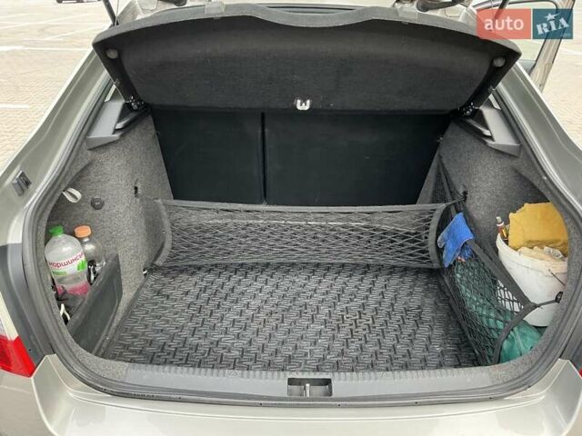 Бежевый Шкода Октавия, объемом двигателя 1.4 л и пробегом 131 тыс. км за 11500 $, фото 10 на Automoto.ua