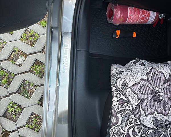 Шкода Октавія 2013 у Харкові на Automoto.ua Бежевий Шкода Октавія, об'ємом двигуна 1.8 л та пробігом 89 тис. км за 14000 $, фото 19 на Automoto.ua