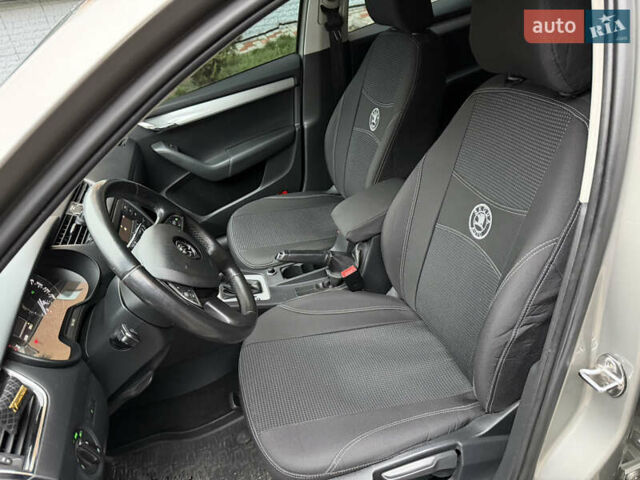 Бежевий Шкода Октавія, об'ємом двигуна 1.4 л та пробігом 215 тис. км за 9350 $, фото 11 на Automoto.ua