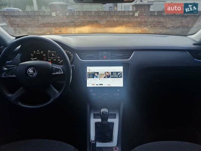 Бежевый Шкода Октавия, объемом двигателя 1.4 л и пробегом 224 тыс. км за 9450 $, фото 6 на Automoto.ua