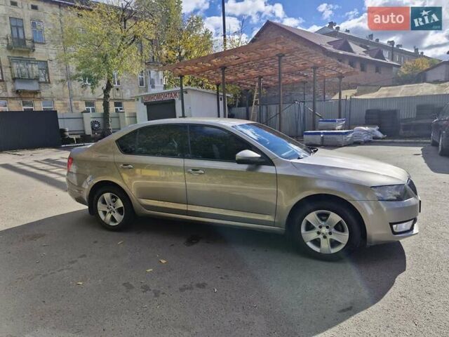 Бежевый Шкода Октавия, объемом двигателя 1.4 л и пробегом 224 тыс. км за 9450 $, фото 2 на Automoto.ua