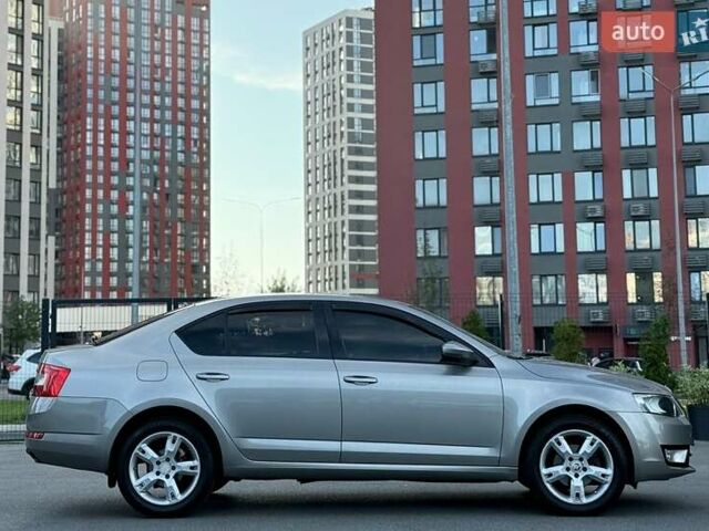 Бежевий Шкода Октавія, об'ємом двигуна 1.2 л та пробігом 202 тис. км за 8950 $, фото 7 на Automoto.ua
