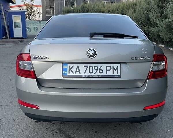 Бежевый Шкода Октавия, объемом двигателя 1.2 л и пробегом 205 тыс. км за 7900 $, фото 7 на Automoto.ua