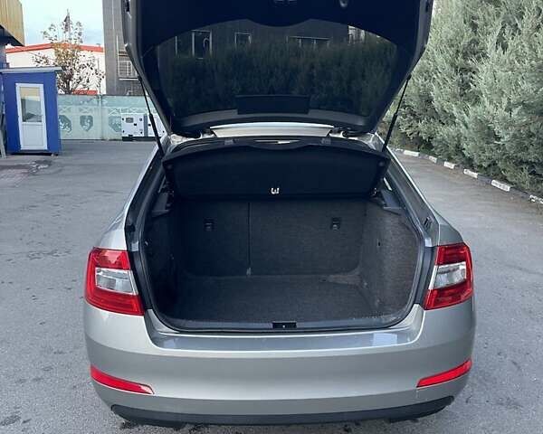 Бежевый Шкода Октавия, объемом двигателя 1.2 л и пробегом 204 тыс. км за 9100 $, фото 16 на Automoto.ua