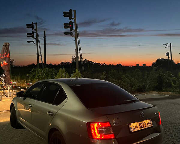 Бежевий Шкода Октавія, об'ємом двигуна 1.8 л та пробігом 230 тис. км за 9919 $, фото 1 на Automoto.ua