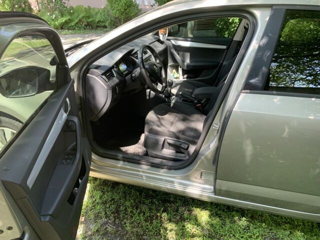 Бежевий Шкода Октавія, об'ємом двигуна 1.4 л та пробігом 250 тис. км за 10000 $, фото 6 на Automoto.ua