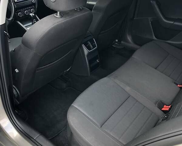 Шкода Октавия 2015 в Хусте на Automoto.ua Бежевый Шкода Октавия, объемом двигателя 1.8 л и пробегом 233 тыс. км за 13100 $, фото 12 на Automoto.ua