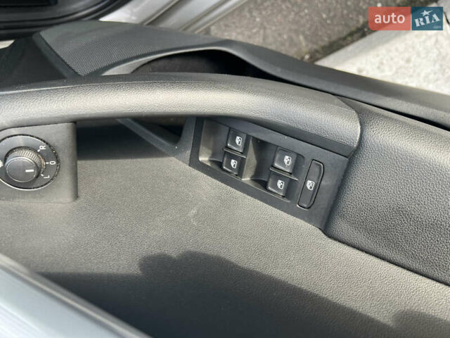 Бежевый Шкода Октавия, объемом двигателя 1.8 л и пробегом 231 тыс. км за 10900 $, фото 12 на Automoto.ua