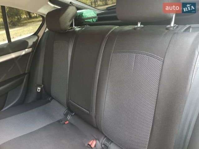 Бежевий Шкода Октавія, об'ємом двигуна 1.8 л та пробігом 174 тис. км за 13000 $, фото 8 на Automoto.ua