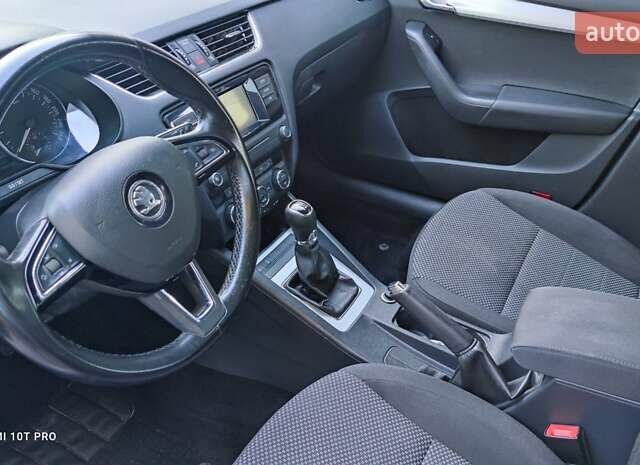 Шкода Октавия 2016 в Львове на Automoto.ua Бежевый Шкода Октавия, объемом двигателя 1.4 л и пробегом 387 тыс. км за 8500 $, фото 9 на Automoto.ua