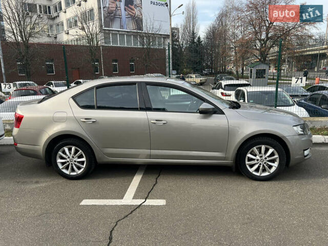Бежевый Шкода Октавия, объемом двигателя 1.8 л и пробегом 231 тыс. км за 10900 $, фото 6 на Automoto.ua