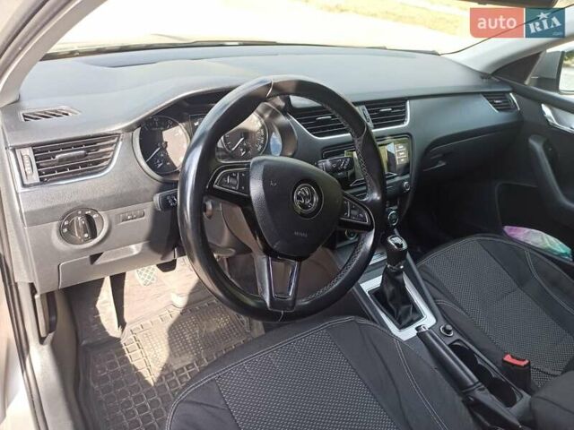 Бежевий Шкода Октавія, об'ємом двигуна 1.8 л та пробігом 174 тис. км за 13000 $, фото 5 на Automoto.ua
