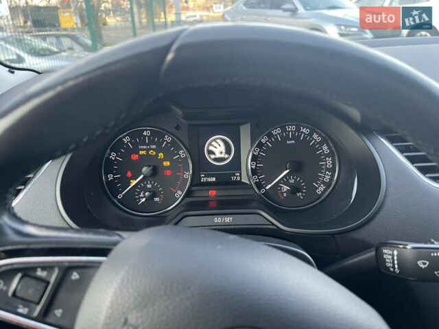 Бежевый Шкода Октавия, объемом двигателя 1.8 л и пробегом 231 тыс. км за 10900 $, фото 52 на Automoto.ua