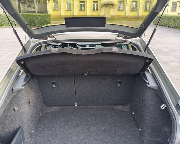 Бежевий Шкода Октавія, об'ємом двигуна 1.8 л та пробігом 211 тис. км за 12800 $, фото 5 на Automoto.ua