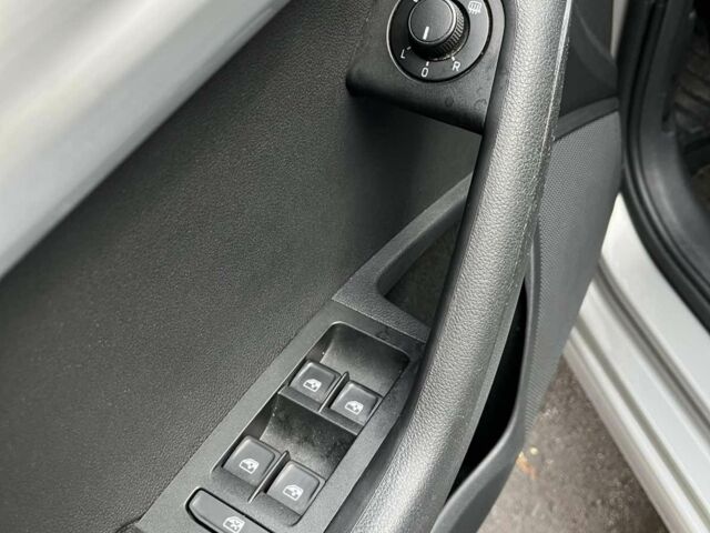 Бежевый Шкода Октавия, объемом двигателя 1.4 л и пробегом 137 тыс. км за 12600 $, фото 5 на Automoto.ua