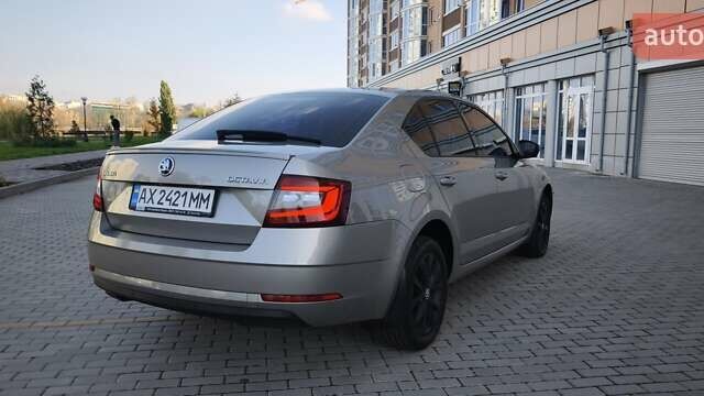 Шкода Октавия 2017 в Харькове на Automoto.ua Бежевый Шкода Октавия, объемом двигателя 1.4 л и пробегом 112 тыс. км за 14500 $, фото 3 на Automoto.ua