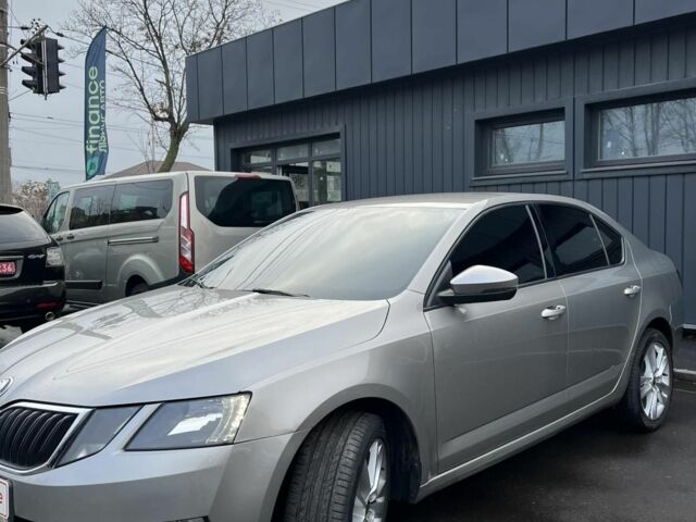 Бежевый Шкода Октавия, объемом двигателя 1.4 л и пробегом 137 тыс. км за 12600 $, фото 1 на Automoto.ua