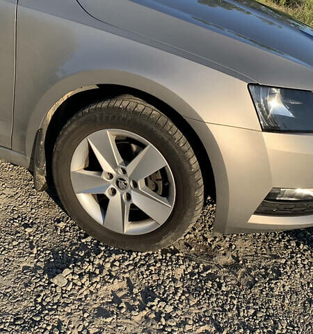 Бежевий Шкода Октавія, об'ємом двигуна 1.4 л та пробігом 163 тис. км за 13800 $, фото 26 на Automoto.ua