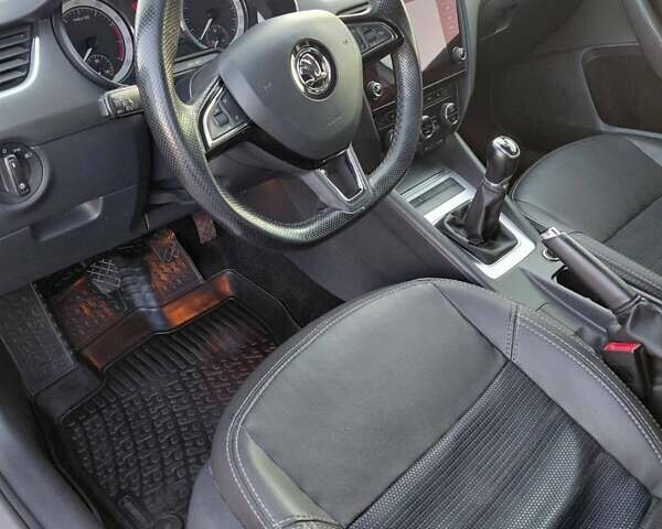 Бежевий Шкода Октавія, об'ємом двигуна 1.4 л та пробігом 185 тис. км за 13800 $, фото 7 на Automoto.ua