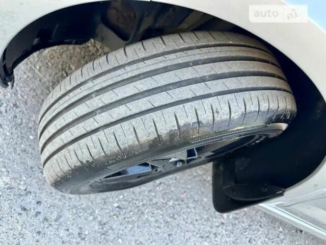 Бежевый Шкода Октавия, объемом двигателя 1.8 л и пробегом 156 тыс. км за 13500 $, фото 11 на Automoto.ua