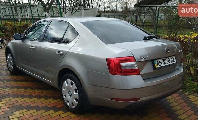 Бежевый Шкода Октавия, объемом двигателя 1.4 л и пробегом 49 тыс. км за 18700 $, фото 3 на Automoto.ua