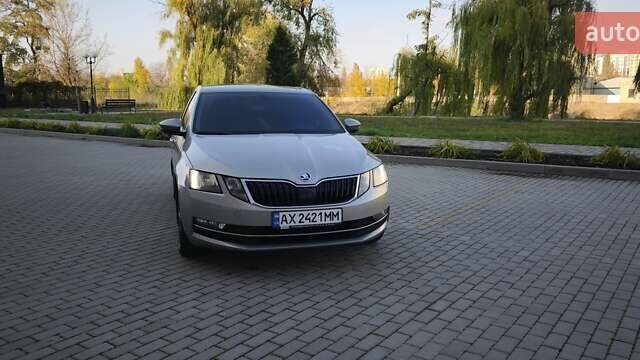 Шкода Октавия 2017 в Харькове на Automoto.ua Бежевый Шкода Октавия, объемом двигателя 1.4 л и пробегом 112 тыс. км за 14500 $, фото 7 на Automoto.ua
