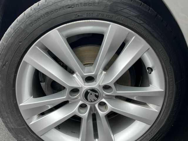 Бежевый Шкода Октавия, объемом двигателя 1.4 л и пробегом 137 тыс. км за 12600 $, фото 3 на Automoto.ua